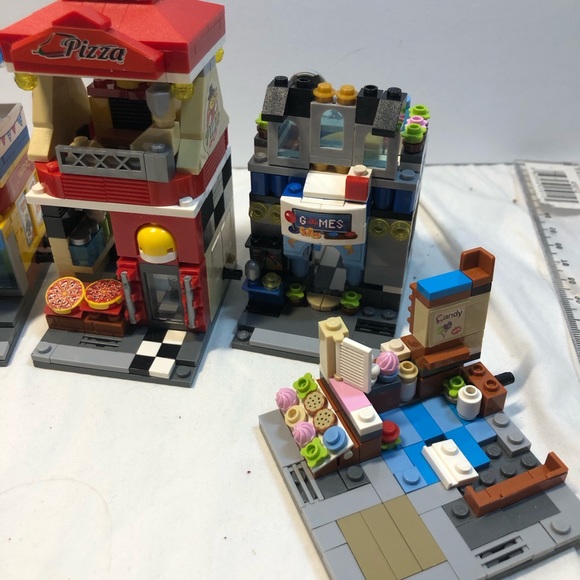 Building Block Sets as is no instructions extra pieces included - Picture 11 of 13